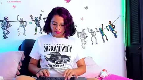 Snapshot of nath_redrex chatting on October 23, 11:57 pm Nath online show from October 23, 11:57 pm