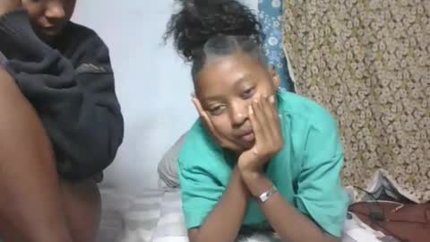 nathalia069 online show from May 9, 7:52 pm