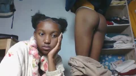 nathalia069 online show from May 30, 2:19 am