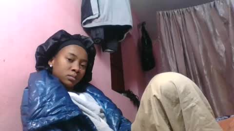 nathalia069 online show from August 5, 3:42 am
