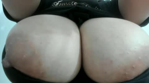 Snapshot of nathalia_hottman chatting on February 20, 1:25 am     NATHALIA online show from February 20, 1:25 am