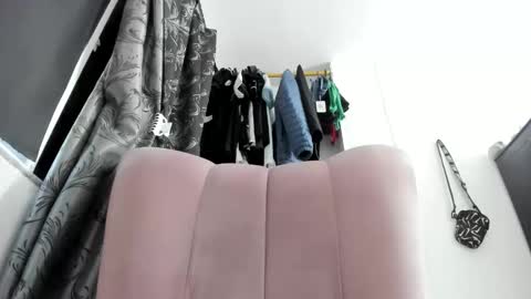     NATHALIA online show from April 17, 2:31 pm