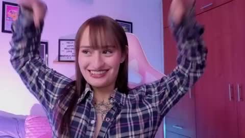 Nathalia Ramirez online show from April 14, 12:38 am