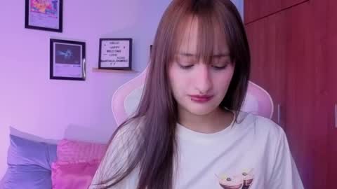 Snapshot of nathalia_ramirez_ chatting on April 25, 5:32 am Nathalia Ramirez online show from April 25, 5:32 am