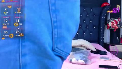 Snapshot of nathaliaz_ chatting on October 15, 12:05 pm nathaliaz online show from October 15, 12:05 pm