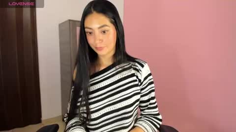 Snapshot of nathalie_rose chatting on July 9, 12:58 am Nathalie online show from July 9, 12:58 am