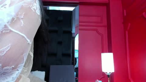 Snapshot of nathalie_rossel chatting on January 15, 1:23 am nathalie rossel online show from January 15, 1:23 am