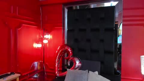 Snapshot of nathalie_rossel chatting on February 16, 12:30 am nathalie rossel online show from February 16, 12:30 am