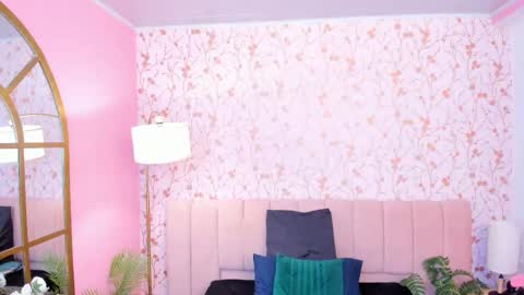 nathalie rossel online show from April 21, 7:06 pm