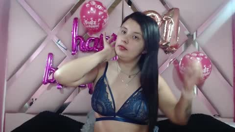 Snapshot of nathaly_low chatting on January 17, 8:34 am nathaly low online show from January 17, 8:34 am