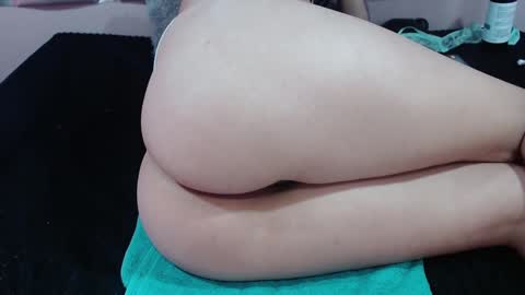 Snapshot of nathaly_low chatting on February 6, 8:50 am nathaly low online show from February 6, 8:50 am