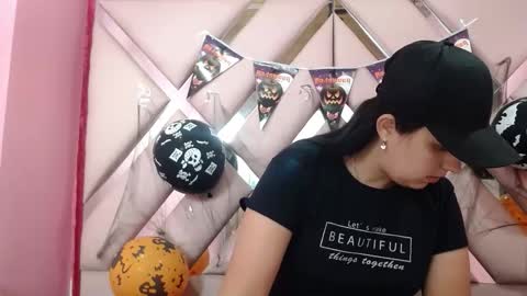 Snapshot of nathaly_low chatting on October 21, 3:07 am nathaly low online show from October 21, 3:07 am