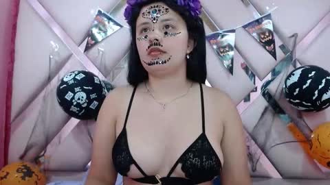 Snapshot of nathaly_low chatting on October 31, 4:13 am nathaly low online show from October 31, 4:13 am