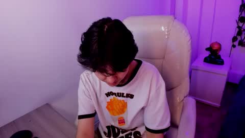 Snapshot of nathalyy_ds chatting on February 5, 2:16 am nathalyy_ds online show from February 5, 2:16 am