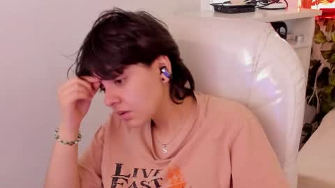 Snapshot of nathalyy_ds chatting on June 11, 5:44 pm nathalyy_ds online show from June 11, 5:44 pm