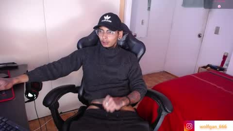 nathan_aress6666 online show from May 25, 11:22 pm