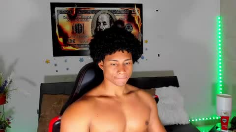 Snapshot of nathan_sexy247 chatting on June 7, 4:16 am Nathan online show from June 7, 4:16 am