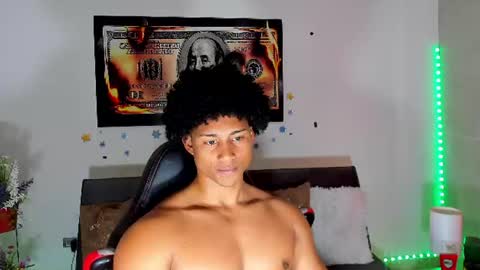 Snapshot of nathan_sexy247 chatting on June 24, 4:50 pm Nathan online show from June 24, 4:50 pm