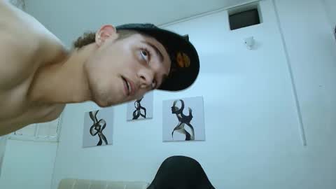 nathan_shimmer online show from February 19, 9:33 pm