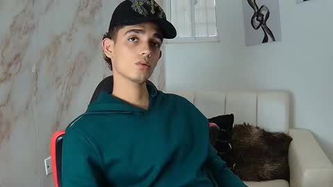 nathan_shimmer online show from March 18, 8:34 pm