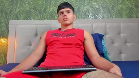 Snapshot of nathaniel_park chatting on January 25, 12:06 am Nathaniel Park online show from January 25, 12:06 am