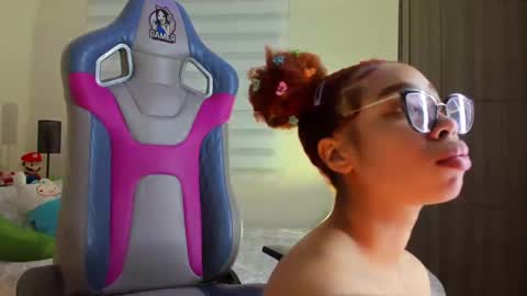 Snapshot of nathasha_gomez_ chatting on December 12, 6:53 pm Nathasha online show from December 12, 6:53 pm