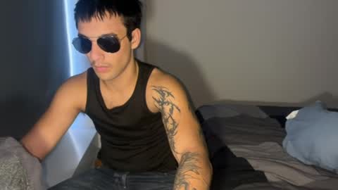 native_boy2 online show from April 23, 2:35 am