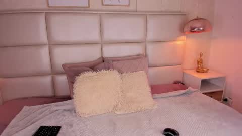 Snapshot of natt_clark chatting on October 22, 1:00 pm Natt online show from October 22, 1:00 pm