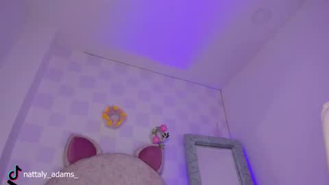 Snapshot of nattaly_adams_ chatting on October 23, 1:16 am Naty online show from October 23, 1:16 am