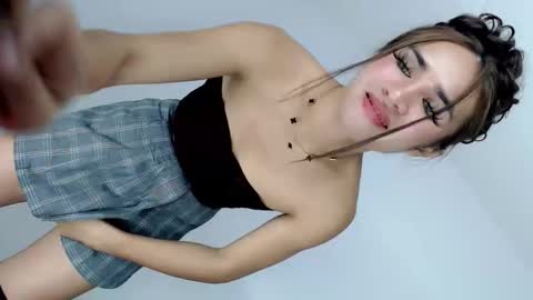 Nathalie smith online show from April 22, 2:58 am