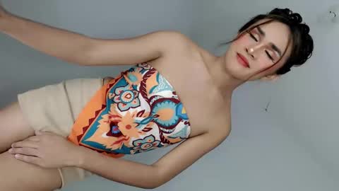 Nathalie smith online show from June 4, 5:13 am