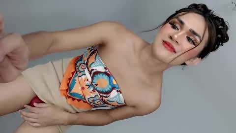 Nathalie smith online show from June 5, 5:47 am