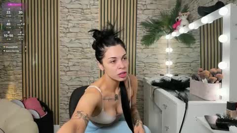 NATTY FIERROS online show from November 28, 7:05 pm