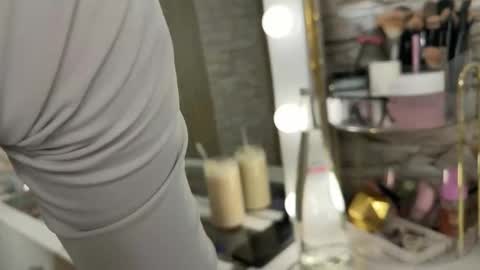 NATTY FIERROS online show from December 15, 7:07 pm