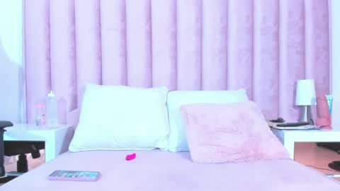 Sophia online show from April 17, 9:07 pm