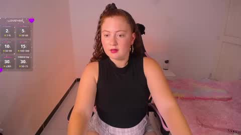 natural_ginger5 online show from April 22, 10:00 pm