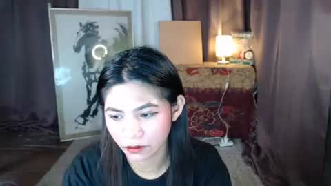 natural_petit69 online show from December 2, 8:08 am