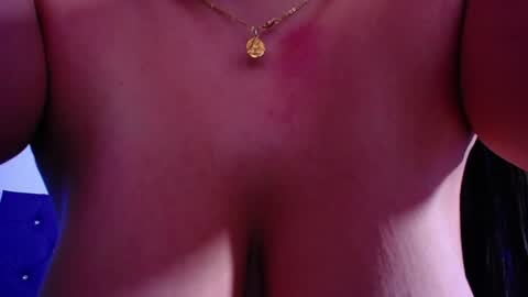  Annie  online show from December 15, 6:29 am