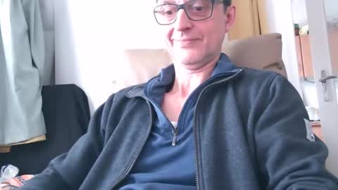 naturista25 online show from November 8, 12:05 pm