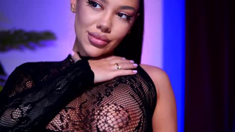 Naty online show from December 23, 10:55 pm