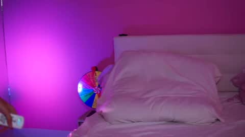 Naty online show from February 21, 8:18 am