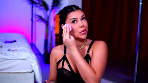 Snapshot of natydesiree chatting on November 13, 10:25 am Naty online show from November 13, 10:25 am