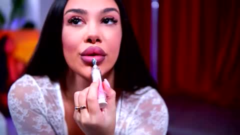 Snapshot of natydesiree chatting on November 19, 10:04 am Naty online show from November 19, 10:04 am