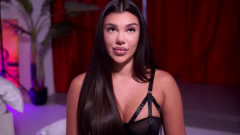 Naty online show from February 1, 7:23 pm