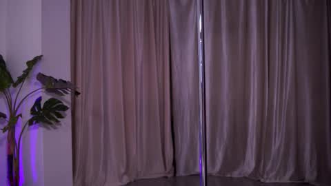 Naty online show from March 2, 8:04 pm