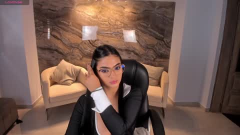 Snapshot of natyferrer chatting on January 15, 11:00 am Naty Ferrer online show from January 15, 11:00 am