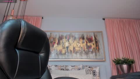 Snapshot of natyferrer chatting on February 7, 10:40 am Naty Ferrer online show from February 7, 10:40 am