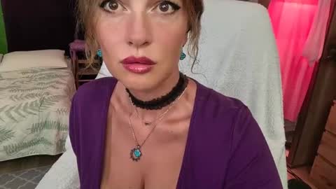 Snapshot of natyrelle chatting on July 11, 10:51 am Naty online show from July 11, 10:51 am