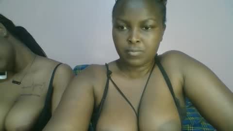 Snapshot of naughti_garlie chatting on December 5, 5:53 pm naughti_garlie online show from December 5, 5:53 pm
