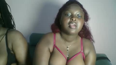 Snapshot of naughti_garlie chatting on April 28, 4:39 am naughti_garlie online show from April 28, 4:39 am